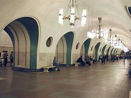 Вестибюль станции метро ВДНХ