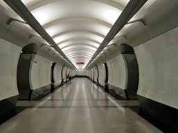 Подземный вестибюль станции метро Международная