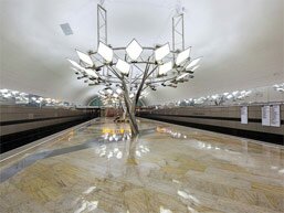 Центральный зал станции метро Тропарёво