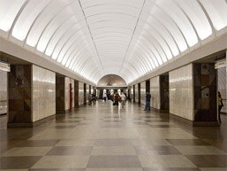 Центральный зал станции метро Крестьянская застава