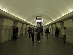 Вестибюль станции метро Октябрьская (Калужско-Рижская линия)