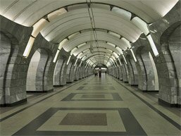 Подземный вестибюль станции метро Чкаловская в Москве