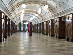 Подземный вестибюль станции метро Красные ворота