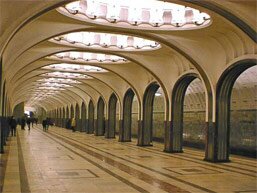 Центральный зал станции метро Маяковская