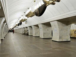 Центральный зал станции метро Чеховская
