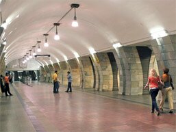 Центральный зал станции метро Серпуховская
