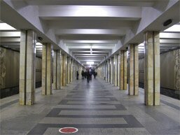 Центральный зал станции метро Щукинская